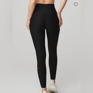 Alo Yoga 7/8 High-Waist Airlift Leggings size M Black
